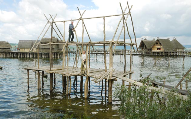 Construcition of a pile dwelling